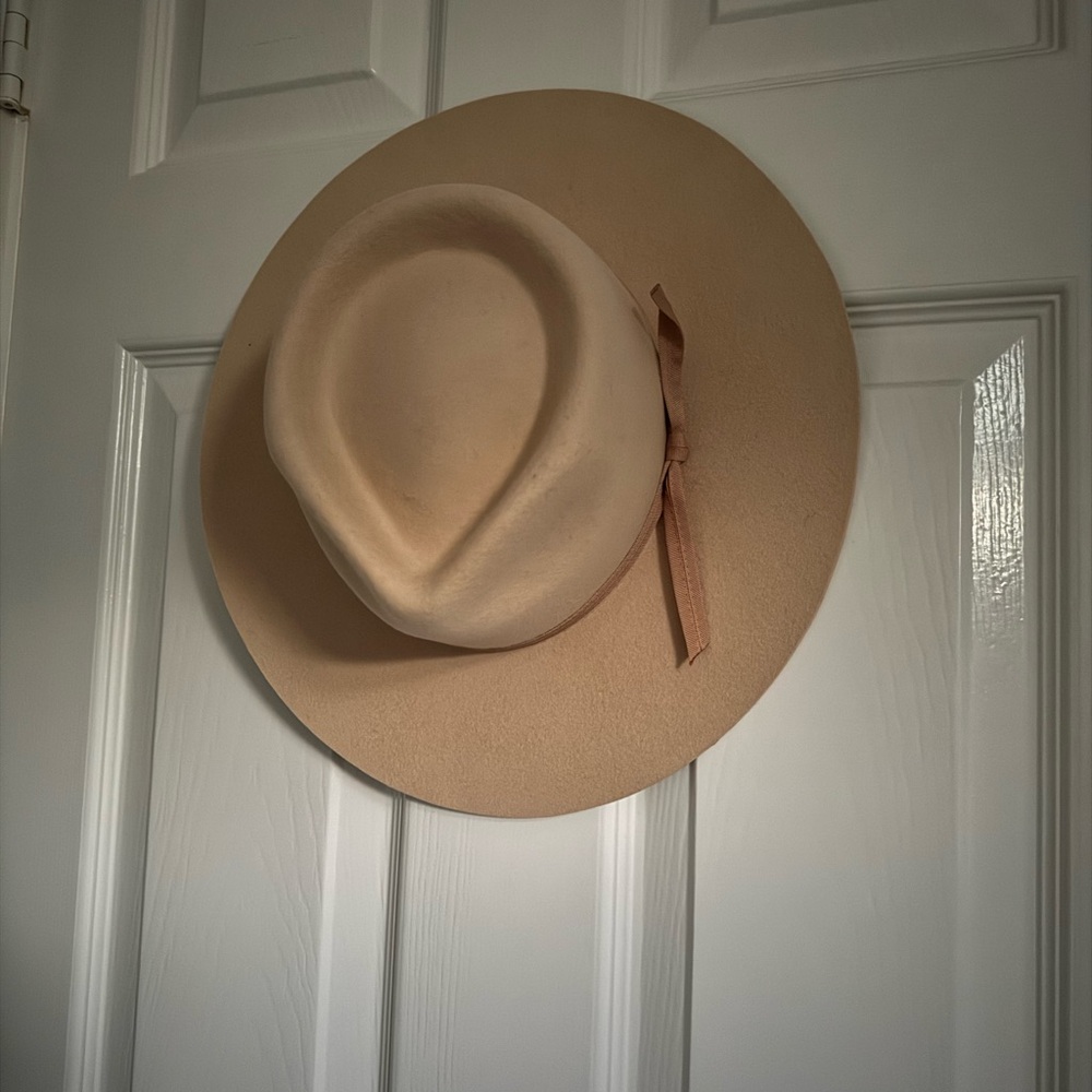 Lack of Color Rancher with Ribbon